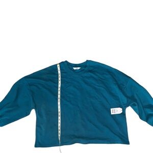 NWT balloon sleeve blue sweatshirt size medium 8/10